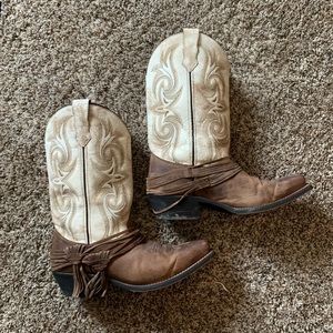 Women’s cowgirl boots